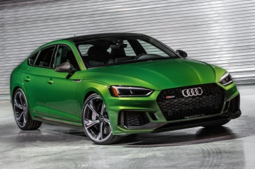 Лифтбек Audi RS5 прибыл в Россию