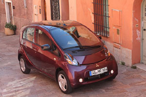 Рольф продал 14 электрокаров Mitsubishi i-MiEV