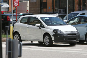 Свежие фото обновленного Fiat Grande Punto