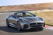 Jaguar представил “заряженный” F-Type SVR