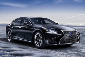 Lexus представил в Женеве гибридный седан LS500h