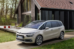 В России начинаются продажи новых Citroen С4 Picasso и Grand C4 Picasso