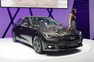 Infiniti Q50 представлен на автосалоне в Женеве