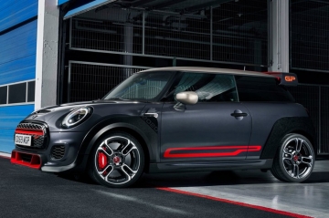 Топовый хэтчбек Mini JCW GP прибудет в Россию