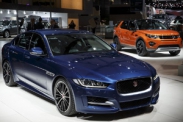 Седан Jaguar XE дебютировал на автосалоне в Париже