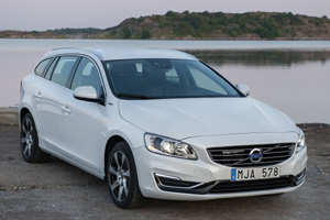 Гибридный Volvo V60 Plug-in Hybrid появился на российском рынке