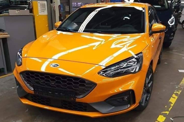 Первые фото нового Ford Focus ST без камуфляжа