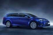 Фото обновленного Toyota Avensis