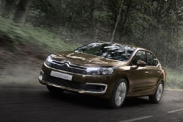 Citroen заменит российским седанам C4 головную оптику