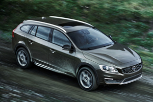 Volvo привезет в Россию V60 Cross Country