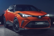 Дебютировал обновлённый кроссовер Toyota C-HR