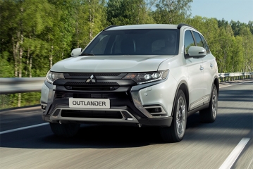 Mitsubishi обновила оснащение Аутлендеру