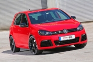 Volkswagen Golf R стал суперкаром