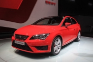 Новый SEAT Leon Cupra на мотор-шоу в Москве