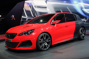 Концепт Peugeot 308 R представили во Франкфурте