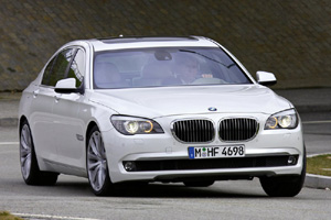 В Шанхай привезут BMW 760i и 760Li