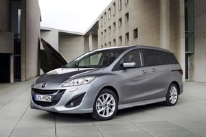 Минивэн Mazda5 слегка обновился