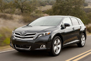 В России отзывают кроссоверы Toyota Venza