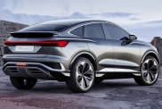 Audi представила купеобразный кроссовер Q4 e-tron