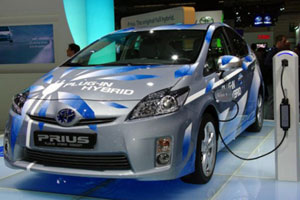 Розеточный Toyota Prius PHV скоро в продаже 