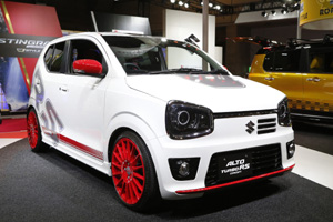 Suzuki представила хэтчбек Alto Turbo RS