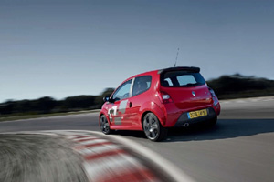 Заряженный карапуз от Renault