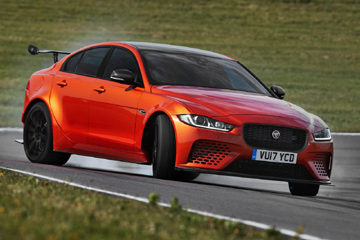 Jaguar XE SV Project 8 - рекордсмен Нюрбургринга