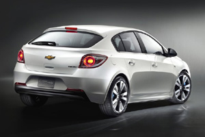 Chevrolet показал пятидверный Cruze 