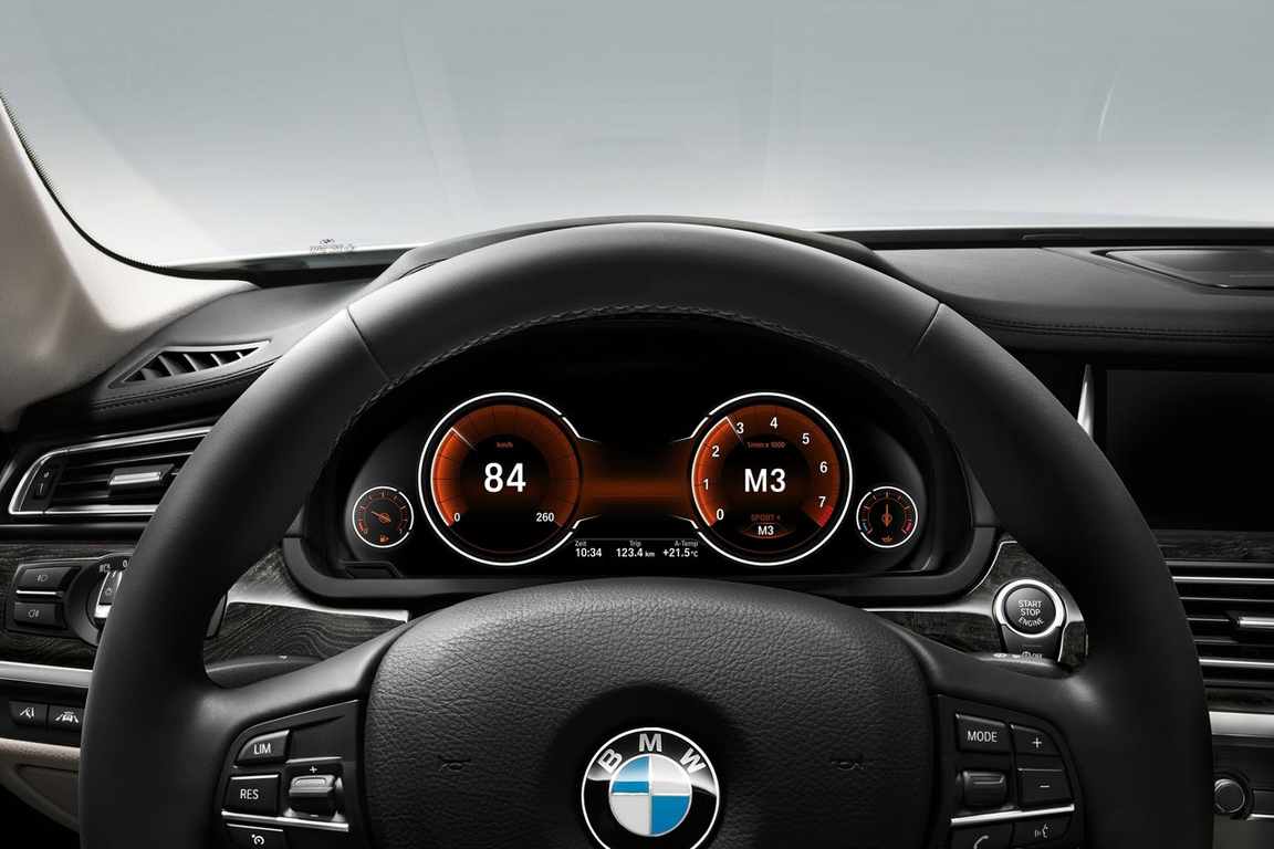 Флагман на Неве. Тест-драйв обновленного BMW 7 серии