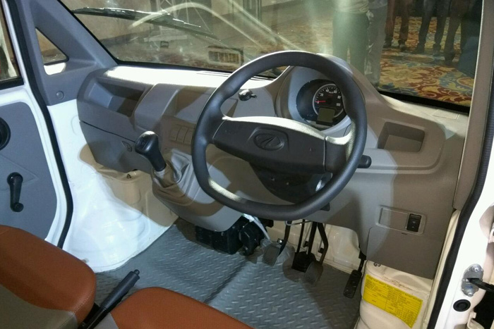 Mahindra Jeeto Mini Van