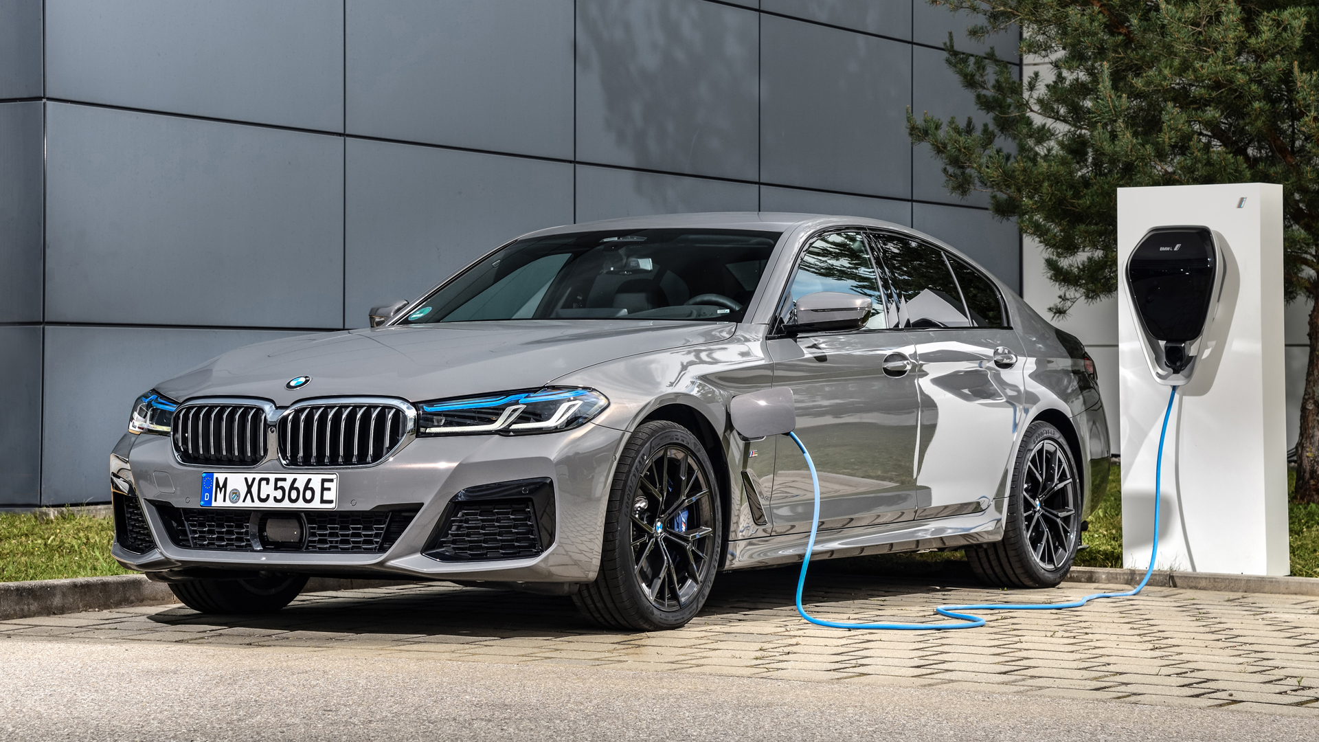 BMW 535e xdrive 2021