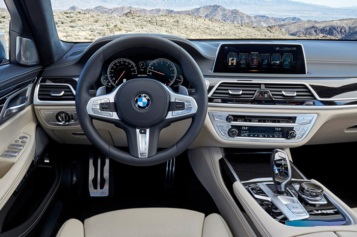 BMW M760Li xDrive