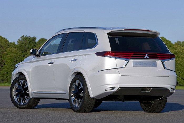 Mitsubishi Outlander PHEV Concept-S